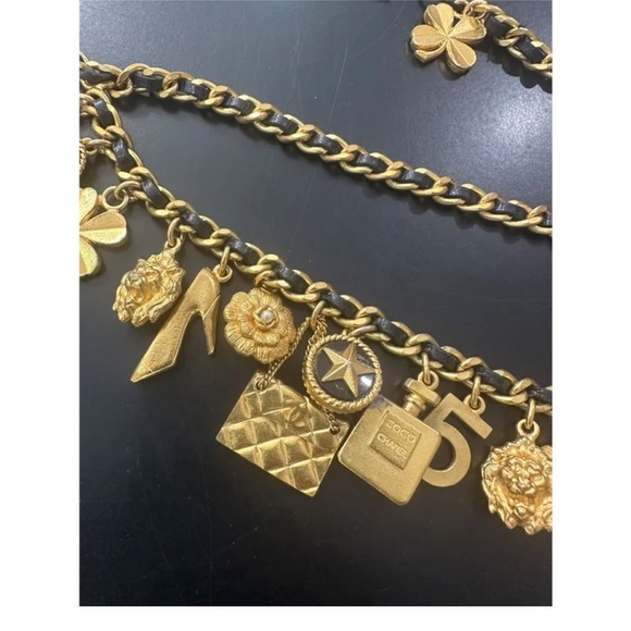 Chanel vintage lucky charm chain belt/necklace/bracelet very sought after.​ - Picture 11 of 15